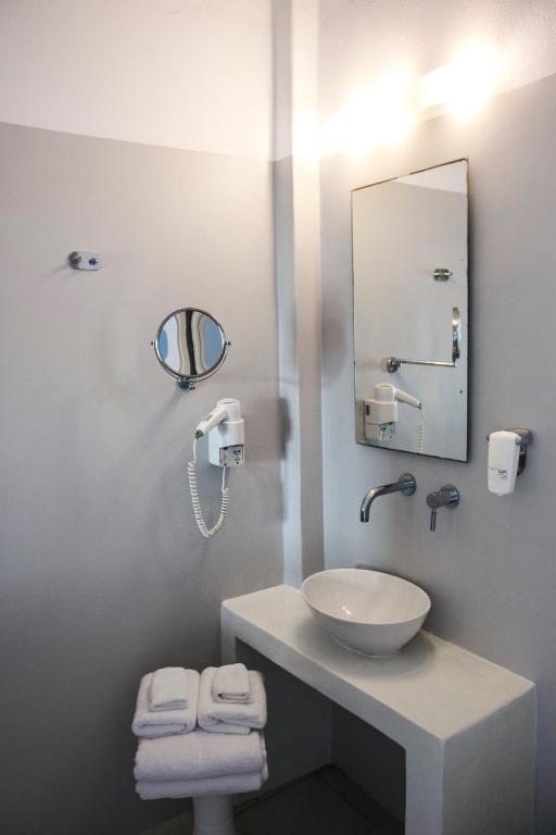 Argo Hotel - Standard Double Or Twin Room
