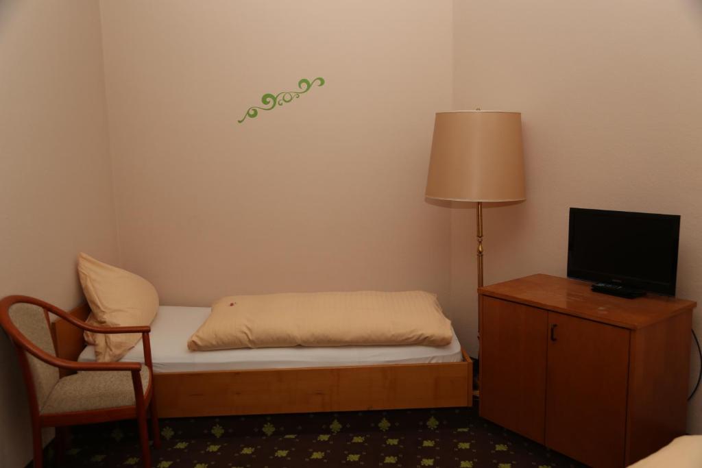 Hotel Taunus Residence - Triple Room