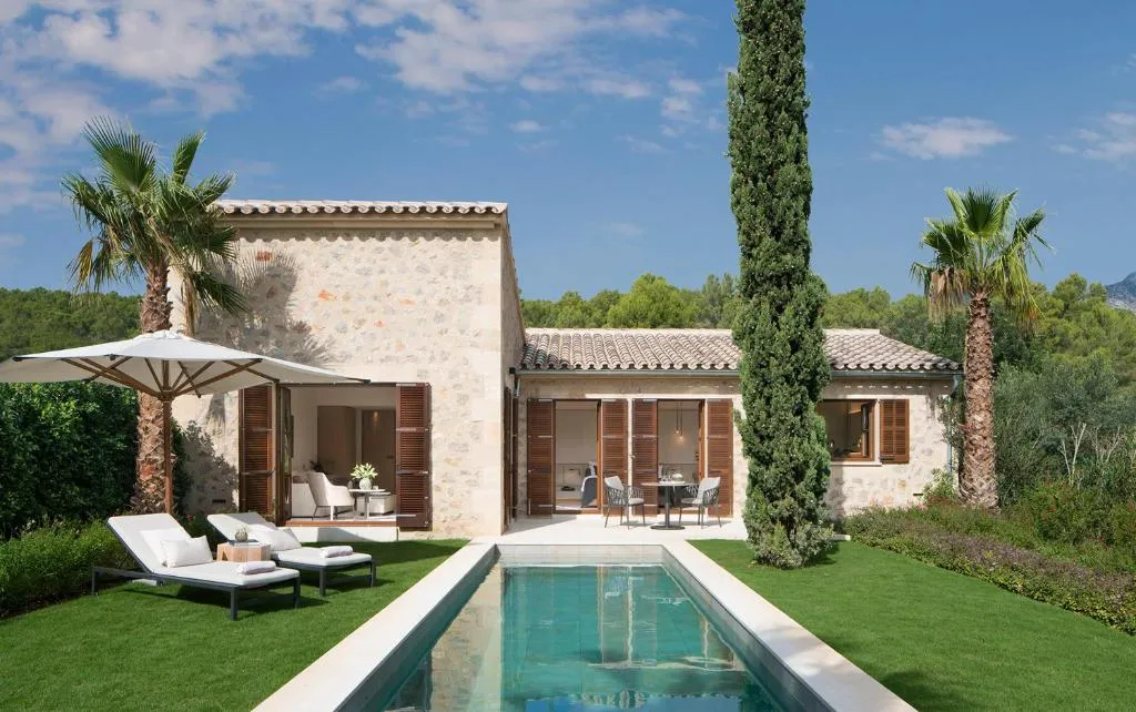 Suite with Private Pool