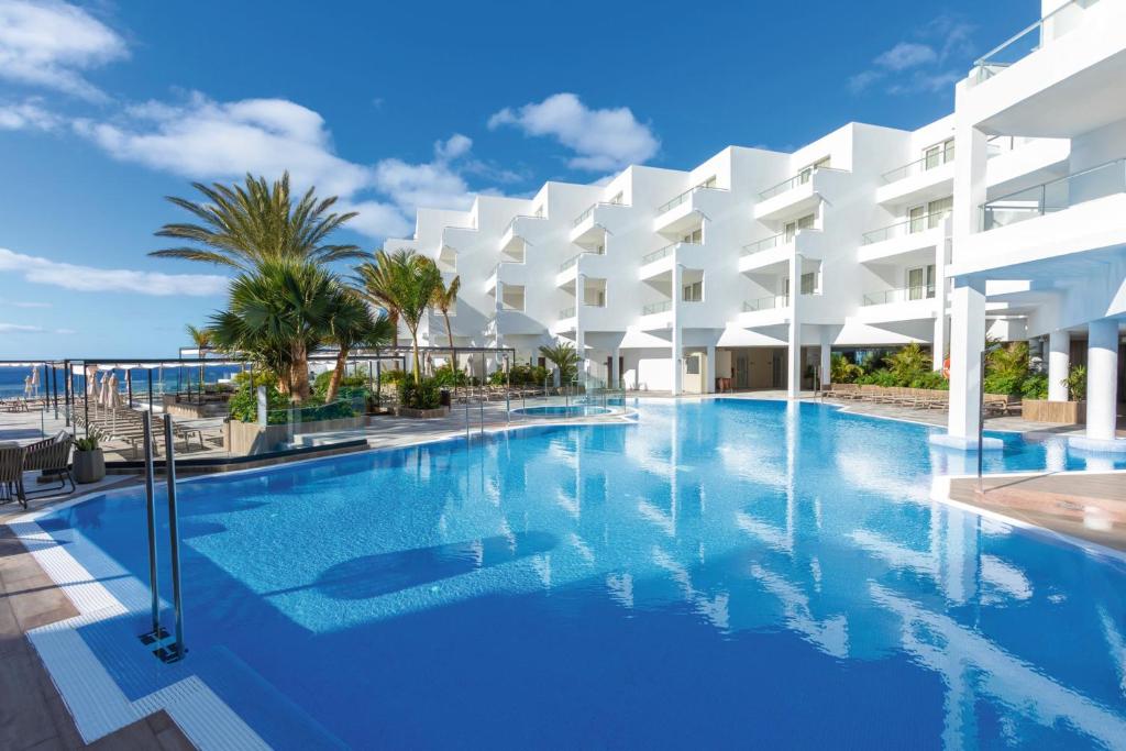 Bazén v ubytování Hotel Riu Palace Jandia nebo v jeho okolí