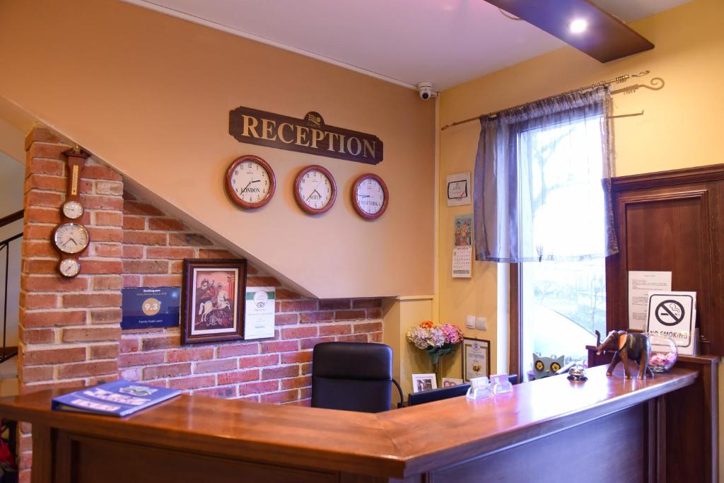 Certifikát, hodnocení, plakát nebo jiný dokument vystavený v ubytování Family Hotel Lazur