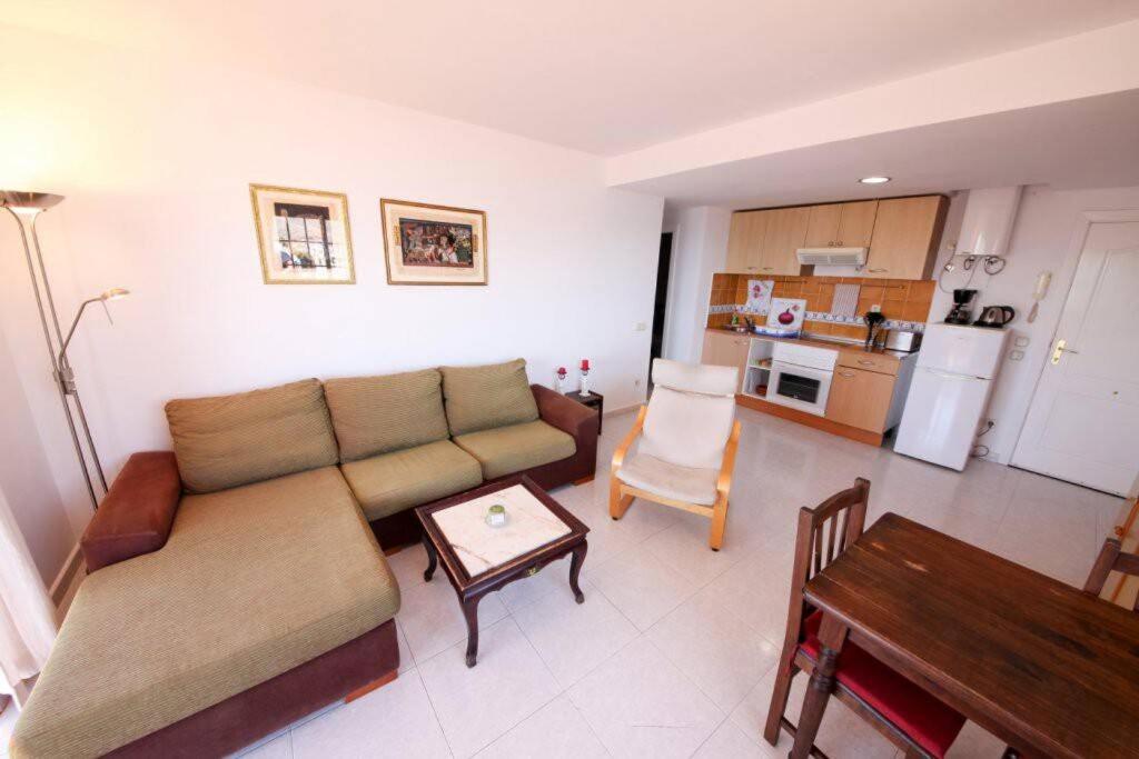 Kuchyň nebo kuchyňský kout v ubytování Wohnung direkt am Meer in La Lajita