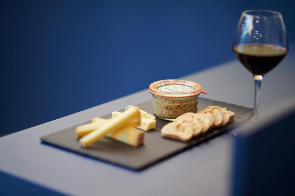 Seven Urban Suites Nantes Centre - Resim 37