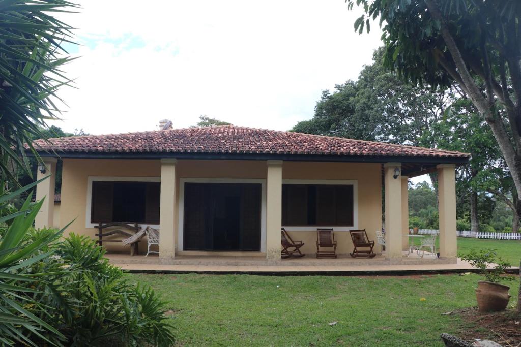  Casa de Campo com conforto e verde para descansar
