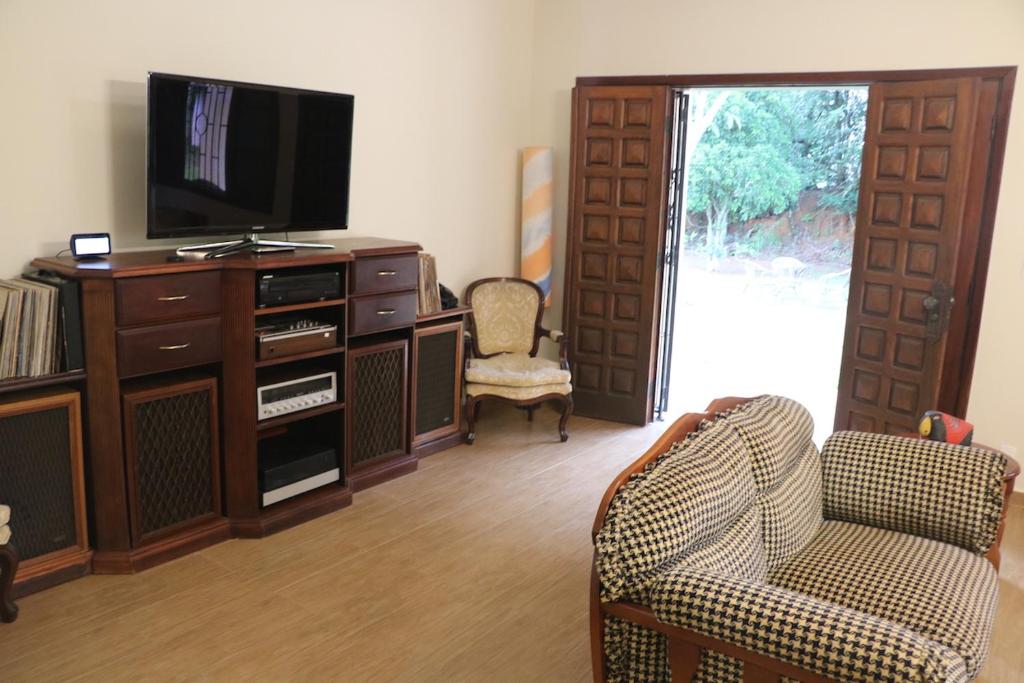  Casa de Campo com conforto e verde para descansar