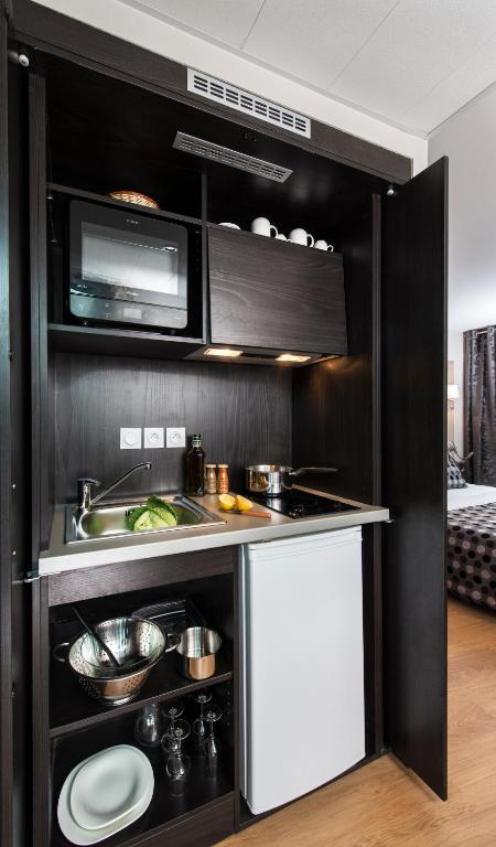 Seven Urban Suites Nantes Centre - Resim 13