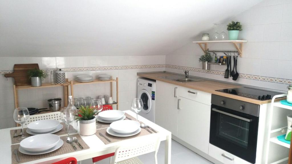 Kuchnia lub aneks kuchenny w obiekcie Hygge Apartment Center Near to the beach Free Parking 2R