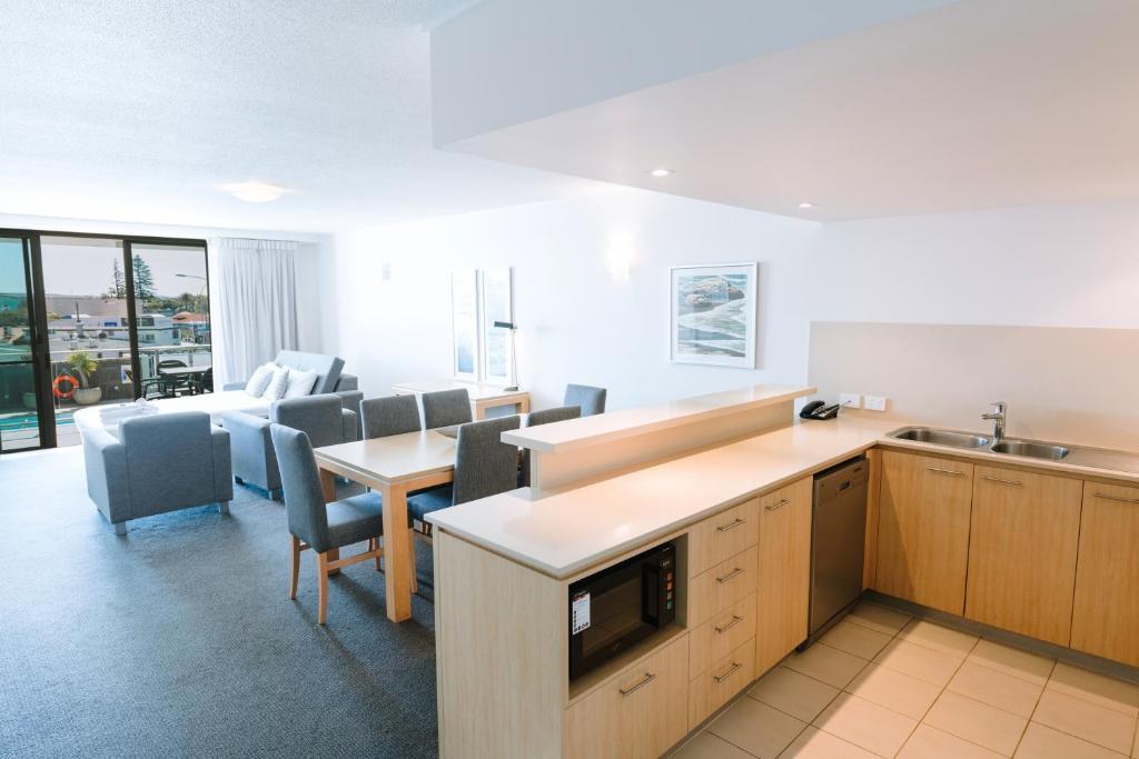 Posezení v ubytování Ramada Hotel & Suites by Wyndham Ballina Byron