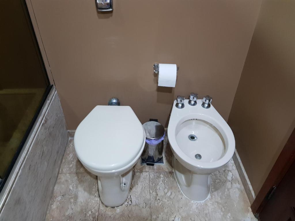  CaviRio EC26 - Linda casa em São Conrado