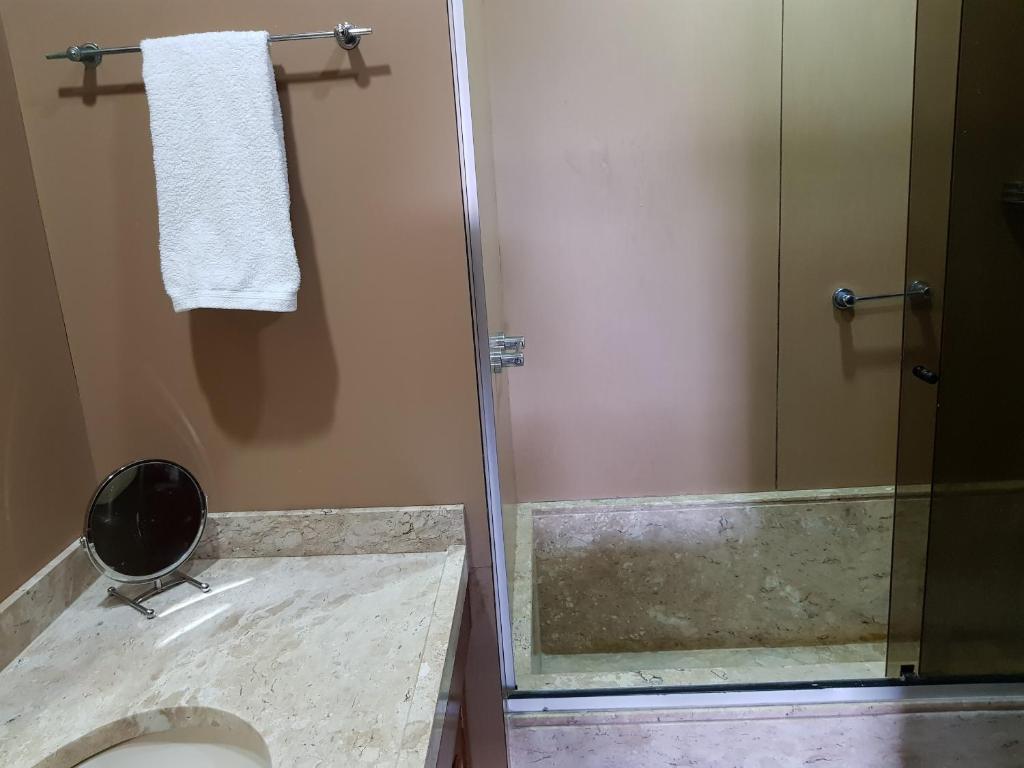  CaviRio EC26 - Linda casa em São Conrado