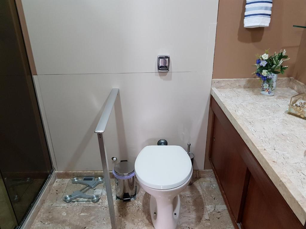  CaviRio EC26 - Linda casa em São Conrado
