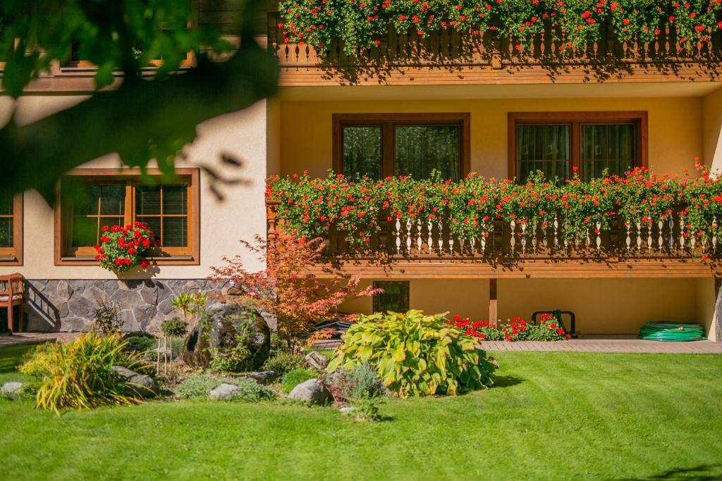 Zahrada ubytování Apartmány a štúdiá Miroslav