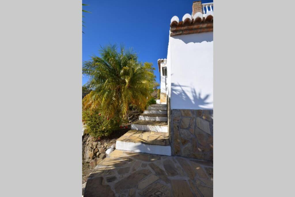 Fotografie z fotogalerie ubytování El Quinto Pino, Frigiliana Luxury Country villa with pool and parking HansOnHoliday Rentals v destinaci Frigiliana