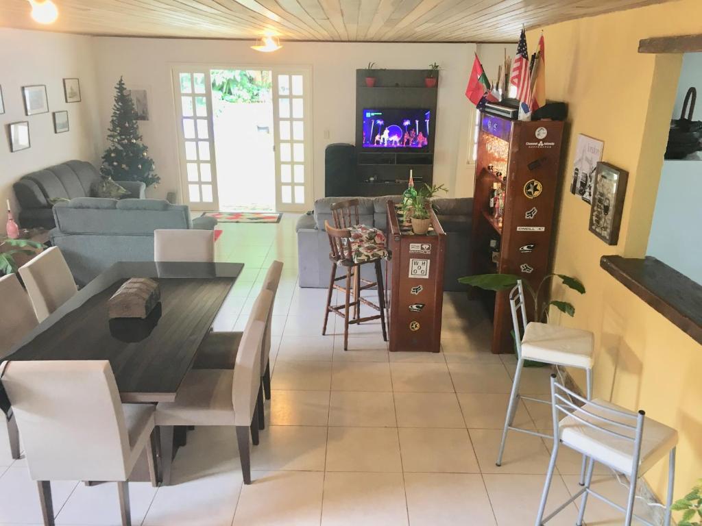  Maravilhosa Casa 4 quartos na Serra Petrópolis