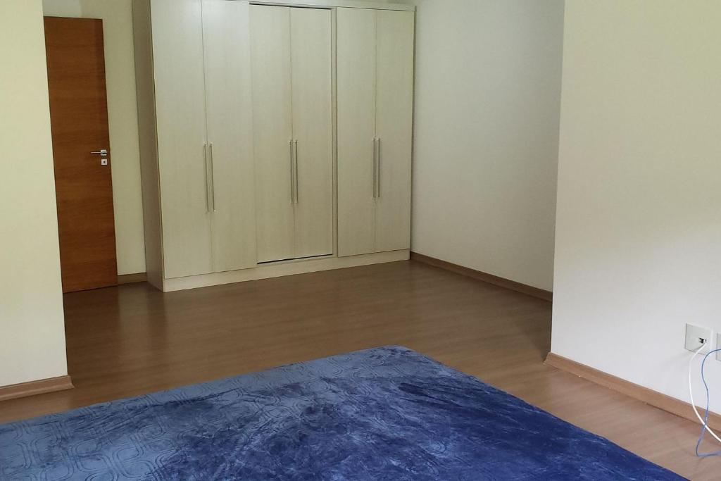 Vale das Hortensias 403 - 100 metros Rua Coberta  Vale das Hortensias 403 - 100 metros Rua Coberta