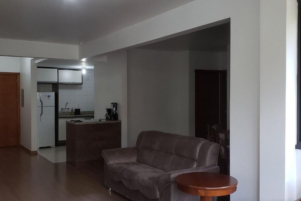 Vale das Hortensias 403 - 100 metros Rua Coberta  Vale das Hortensias 403 - 100 metros Rua Coberta