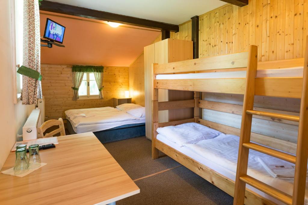 Postel nebo postele na pokoji v ubytování Hotel Diana