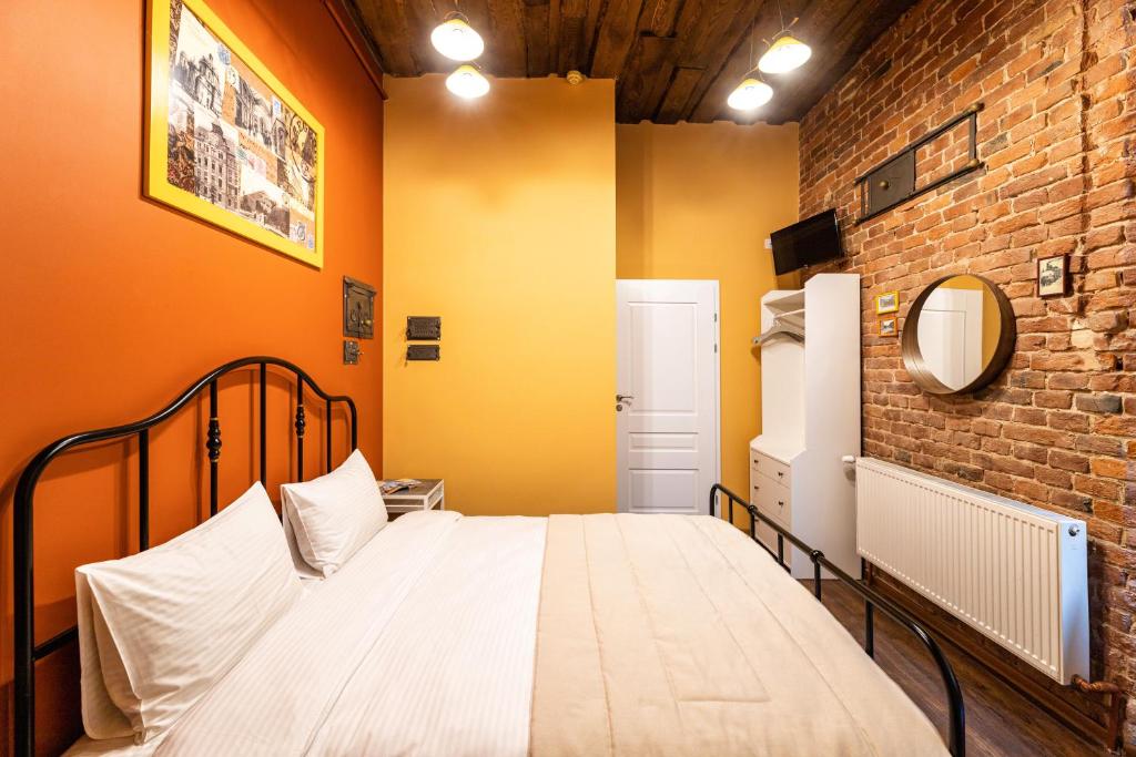 Post House Rooms - Double Room With Private Bathroom