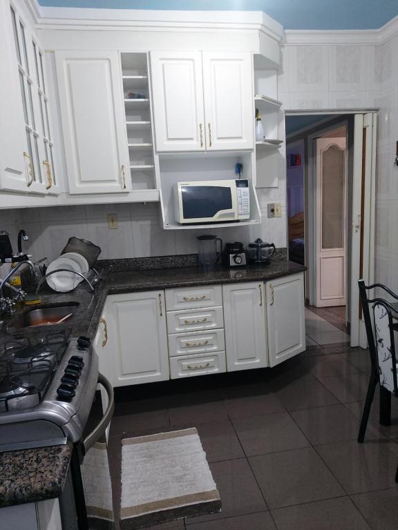  Apartamento 2 dormitórios frente ao mar