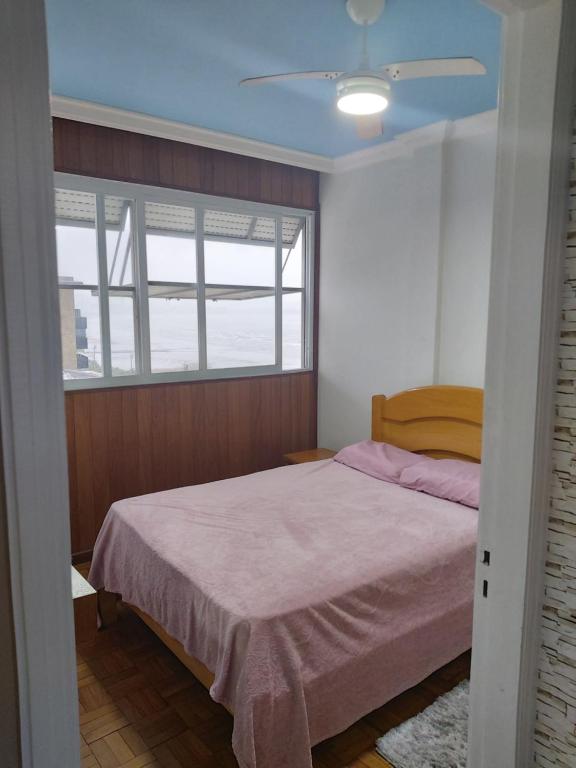  Apartamento 2 dormitórios frente ao mar