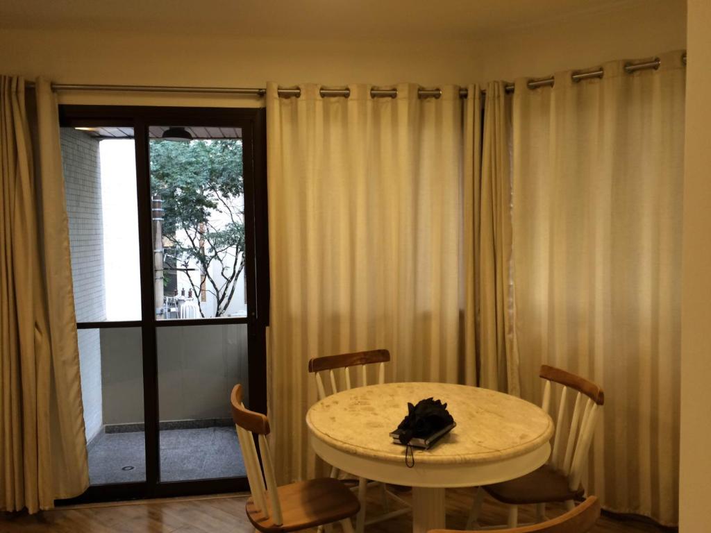  Apartamento excelente prox Faria Lima