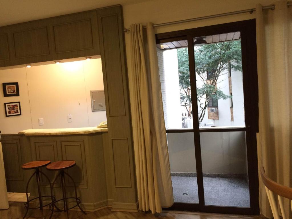  Apartamento excelente prox Faria Lima