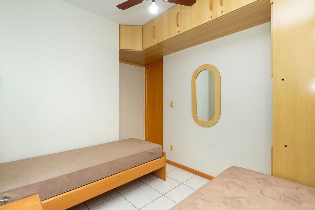  Aluguel de Apartamento 3 quartos sendo 1 suíte para 7 pessoas à 150 metros do mar em Bombas