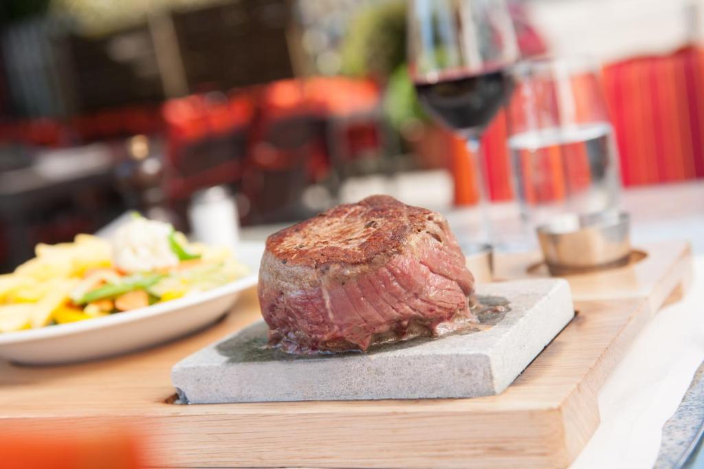 Cibo presso la locanda o nelle vicinanze