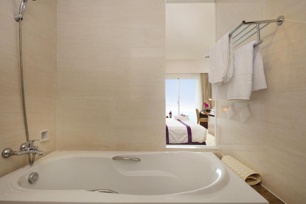 Phòng Junior Deluxe Có Giường Cỡ King Nhìn Ra Biển