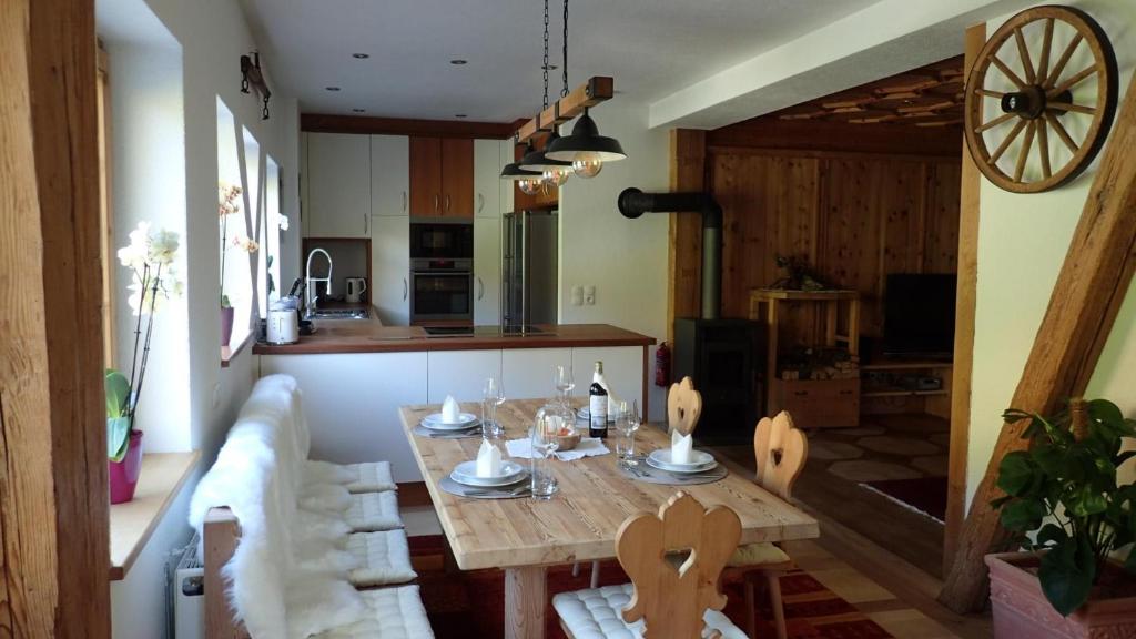Posezení v ubytování Zirbenchalet Obergruben