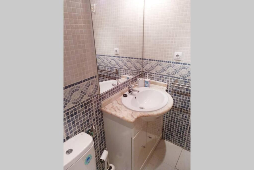 Koupelna v ubytování R22-Loft en Madrid con aire acondicionado y Wifi