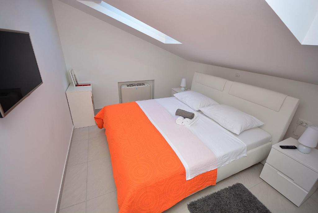 Krevet ili kreveti u jedinici u objektu Apartment 3 with the private jacuzzi