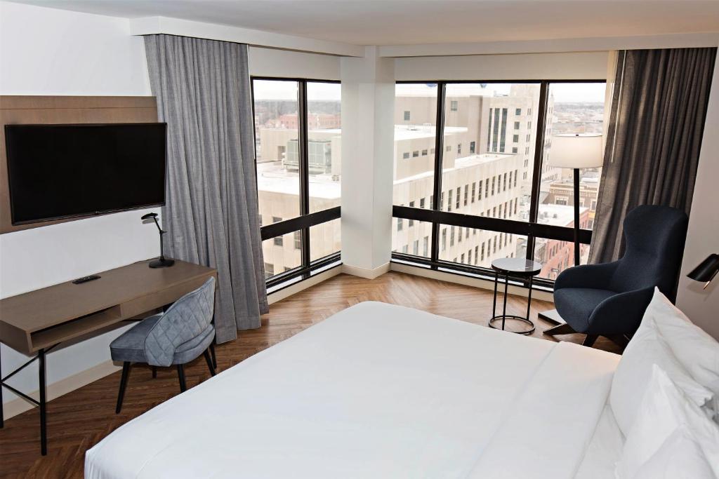 pix Radisson Blu Fargo Restaurant radisson blu fargo fargo updated