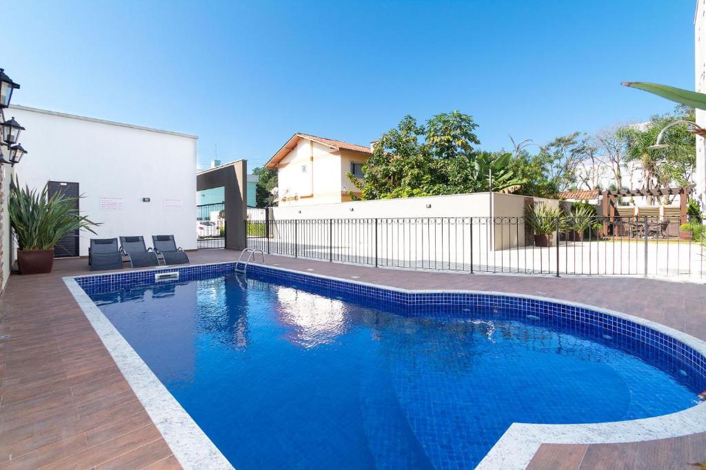  Aluguel Apartamento 2 quartos s1 suíte Piscina Bombas SC