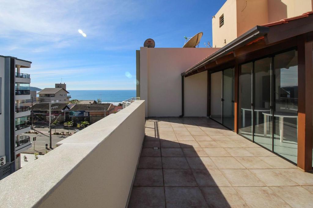  Aluguel Apartamento 2 quartos 50 m Mar Bombinhas SC 684