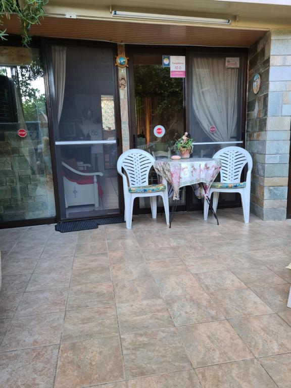 Un balcon sau o terasă la Villa George - Family Holidays