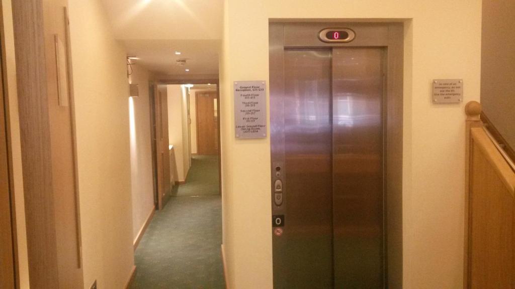 Regency Hotel Parkside - Resim 11