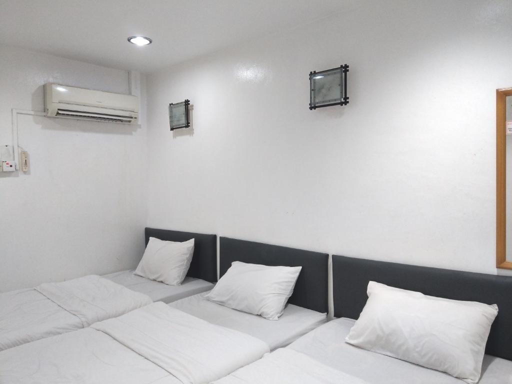 ENE Inn - Triple Room With Bathroom