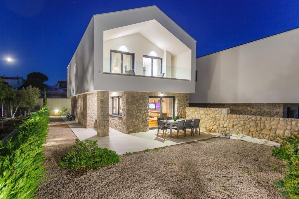 Bygningen som villaen ligger i