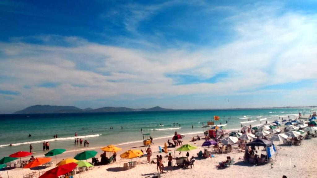  Apartamento em Cabo Frio a 300 metros da praia