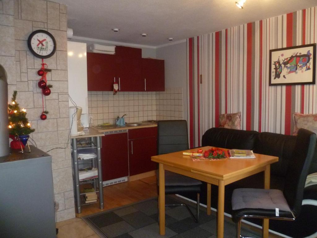 Kuchyň nebo kuchyňský kout v ubytování Ferienhaus 1