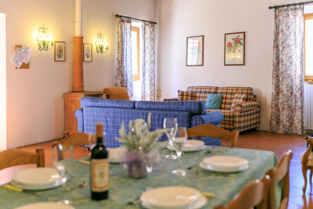 Posedenie v ubytovaní Agriturismo Fattoria di Sommaia