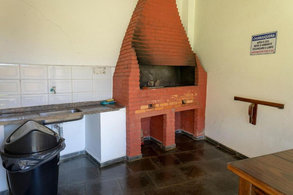  Apartamento C/ Piscina no Centro de Ubatuba