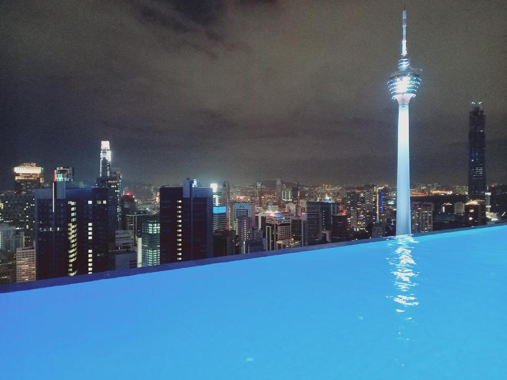 Bazén v ubytování Luxe Suites at Platinum KLCC nebo v jeho okolí