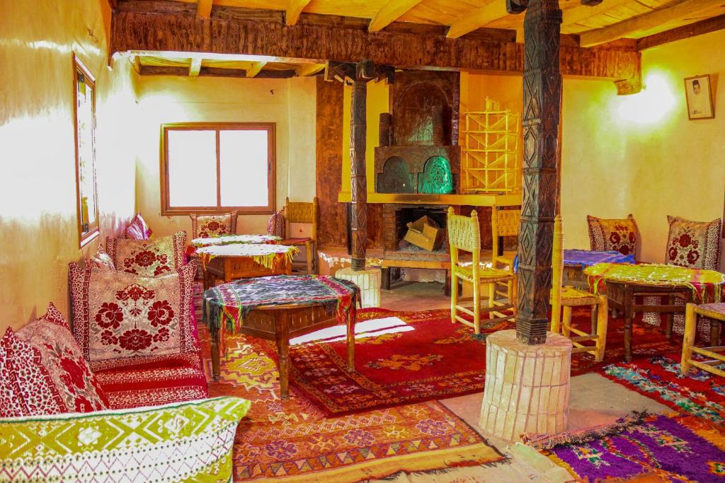 Posezení v ubytování Kasbah Du Roches Armed
