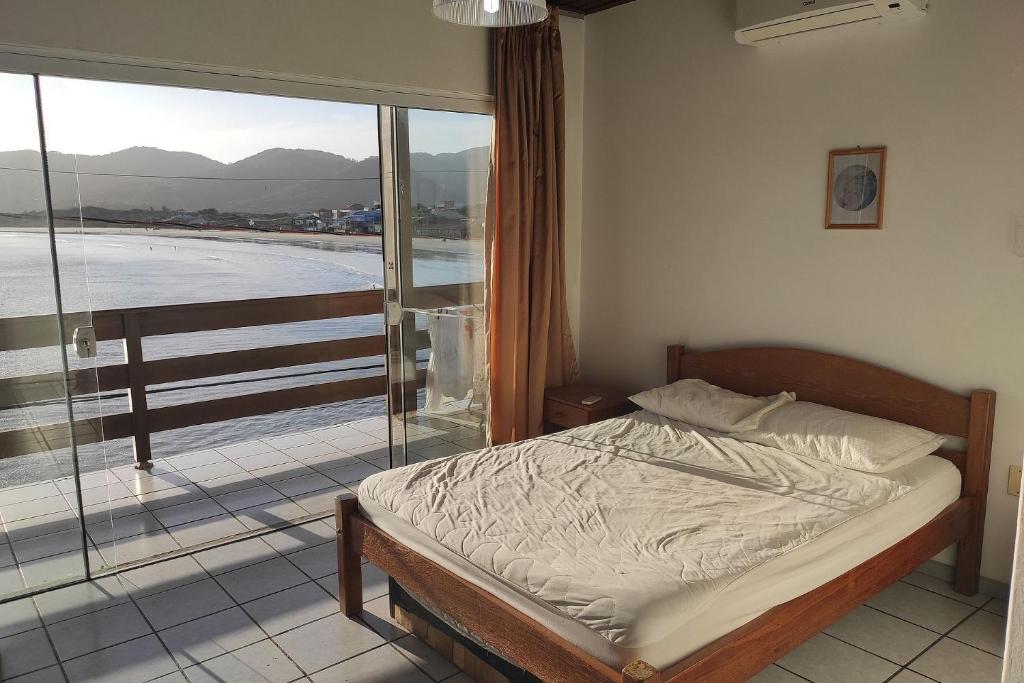  Linda casa 3 quartos 60 m da praia em Florianópolis - ideal para famílias
