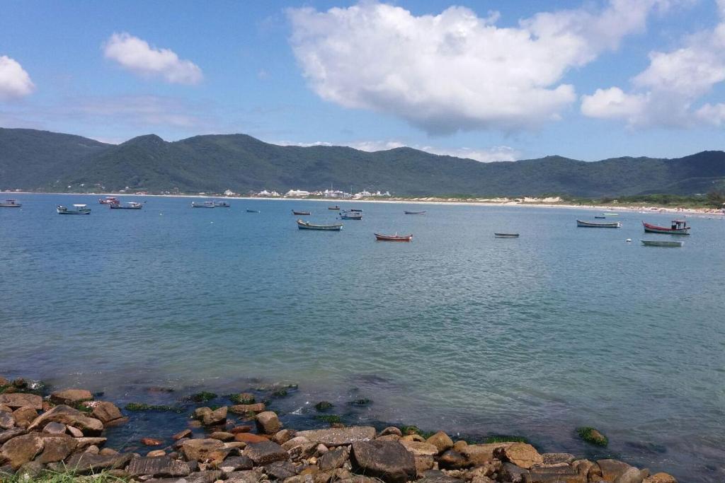  Linda casa 3 quartos 60 m da praia em Florianópolis - ideal para famílias
