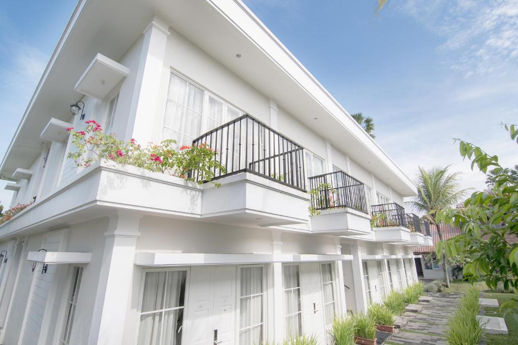 Sevilla Resort Magelang - Housity