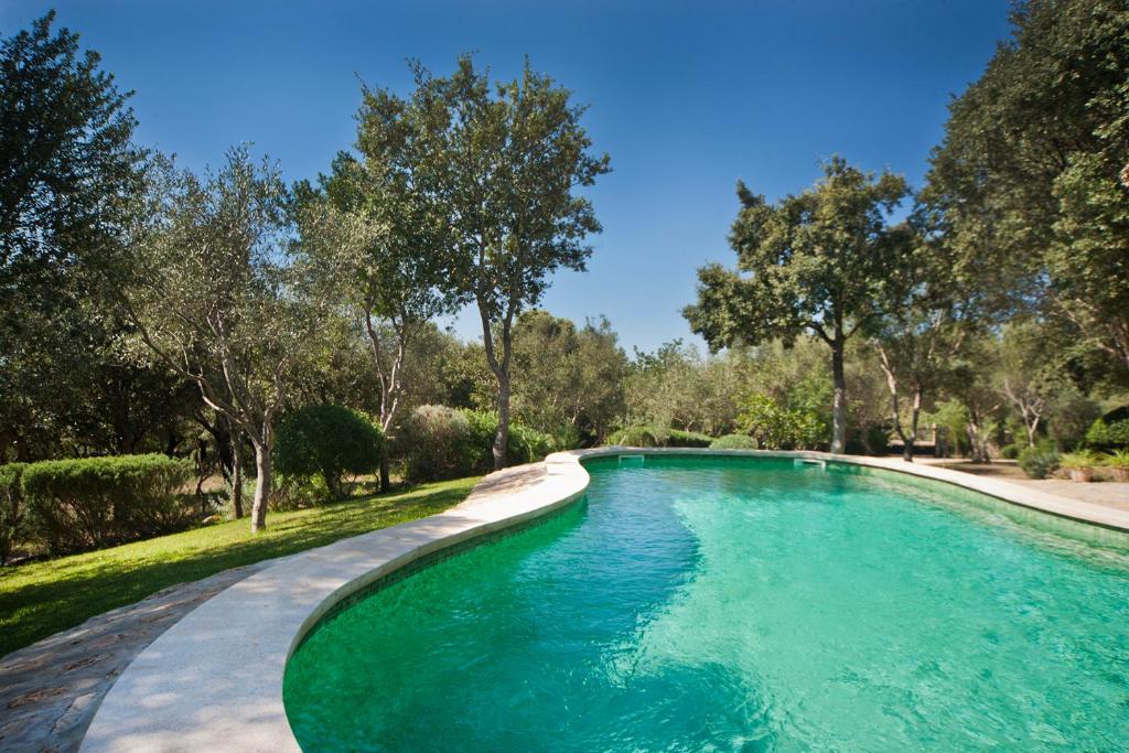 Бассейны испании Бассейны испании