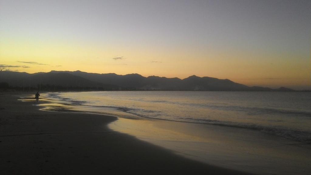  APTO FAMILIAR PRAIA DA PINHEIRA